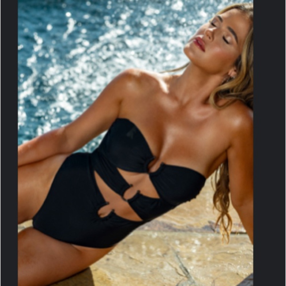 size large cupshe suit brand new w tags never warn just got in the mail